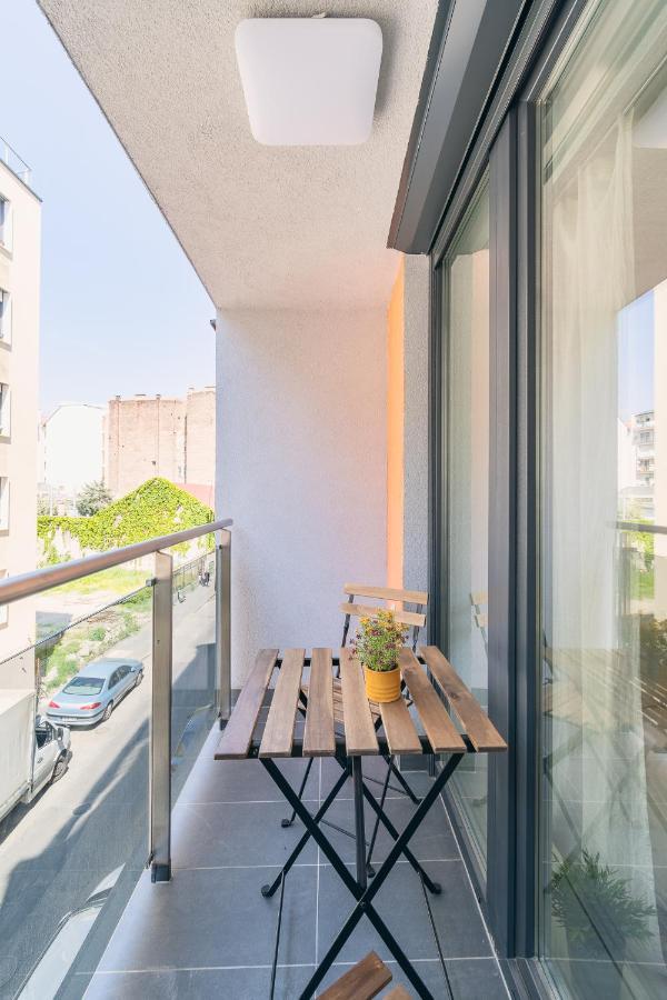 בודפשט Corvin Apartment With Balcony And Ac מראה חיצוני תמונה