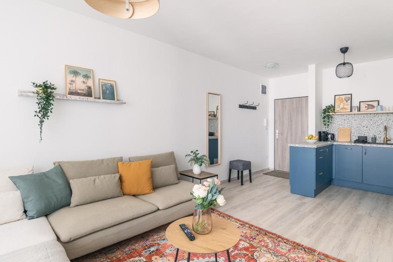 בודפשט Corvin Apartment With Balcony And Ac מראה חיצוני תמונה