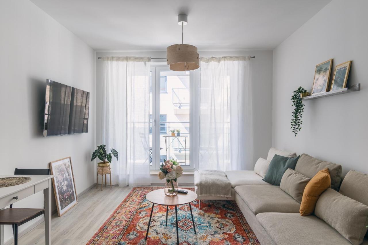 בודפשט Corvin Apartment With Balcony And Ac מראה חיצוני תמונה