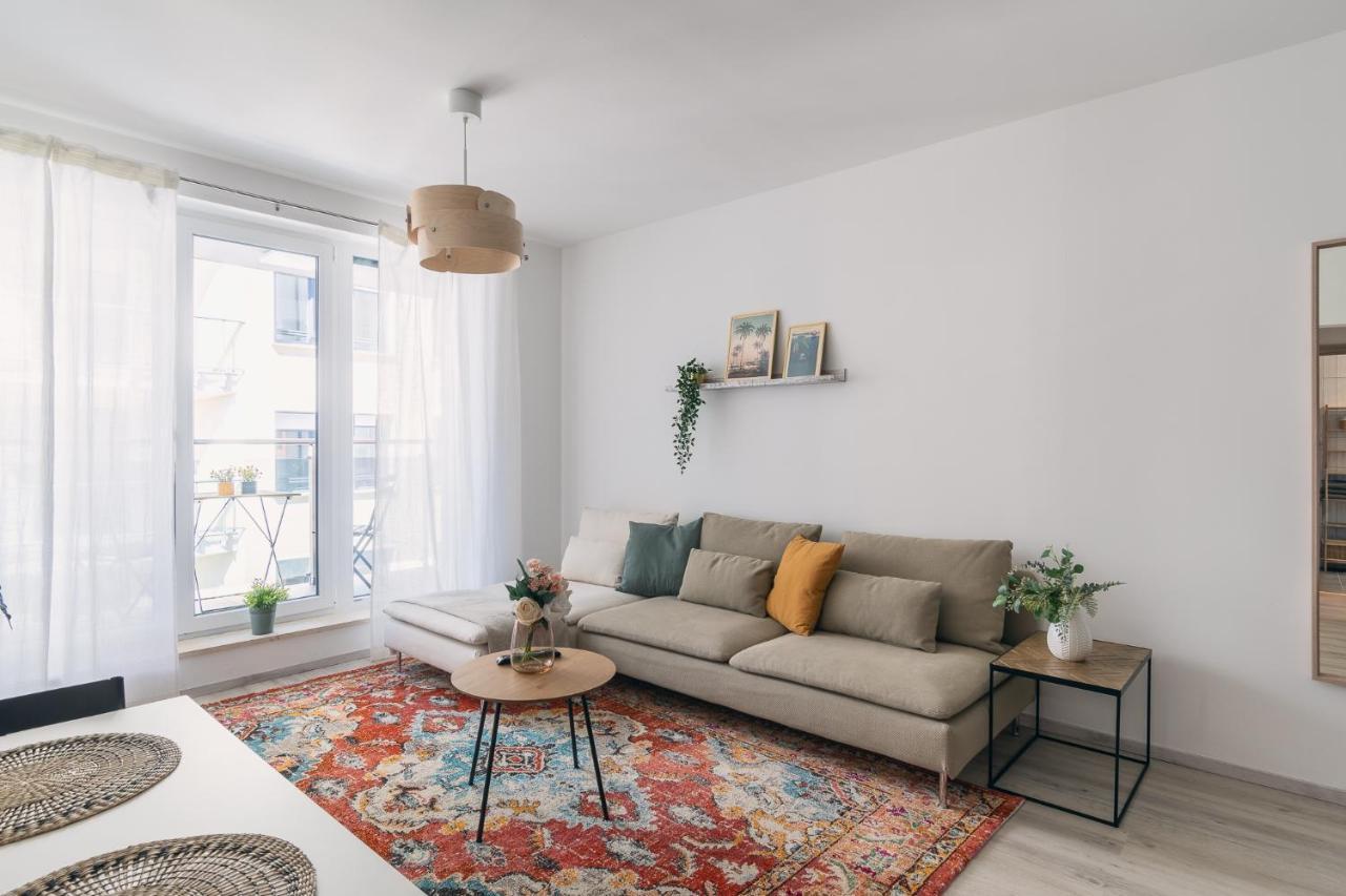 בודפשט Corvin Apartment With Balcony And Ac מראה חיצוני תמונה