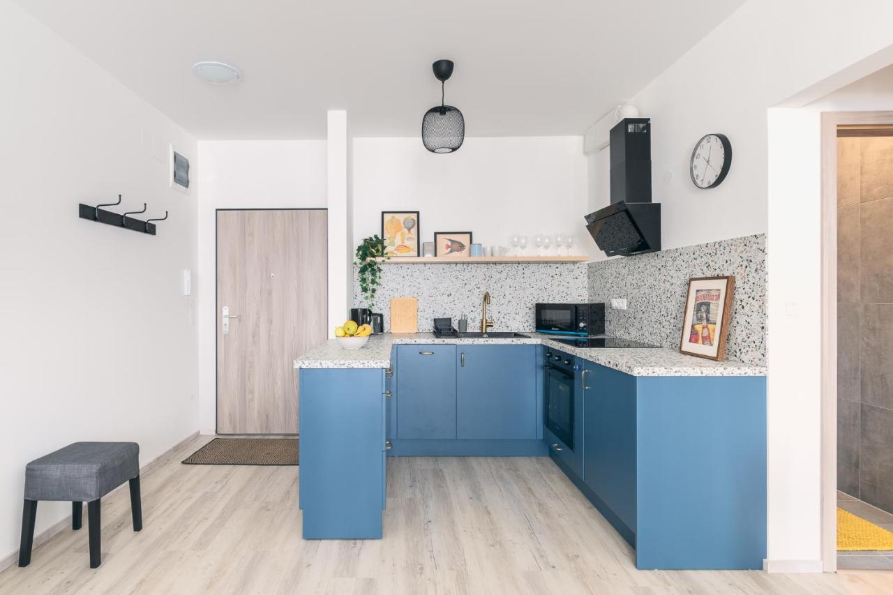 בודפשט Corvin Apartment With Balcony And Ac מראה חיצוני תמונה