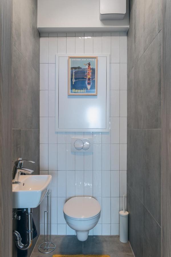 בודפשט Corvin Apartment With Balcony And Ac מראה חיצוני תמונה