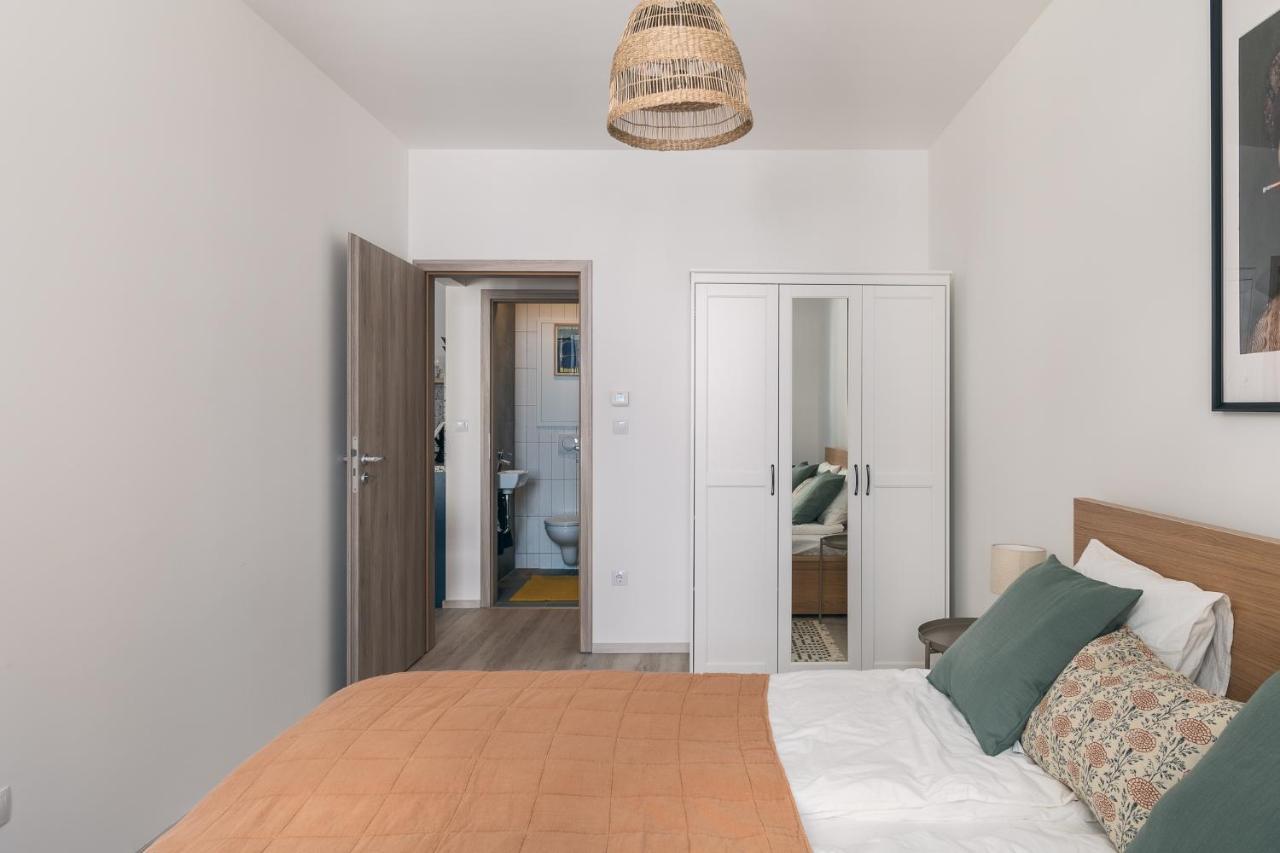 בודפשט Corvin Apartment With Balcony And Ac מראה חיצוני תמונה