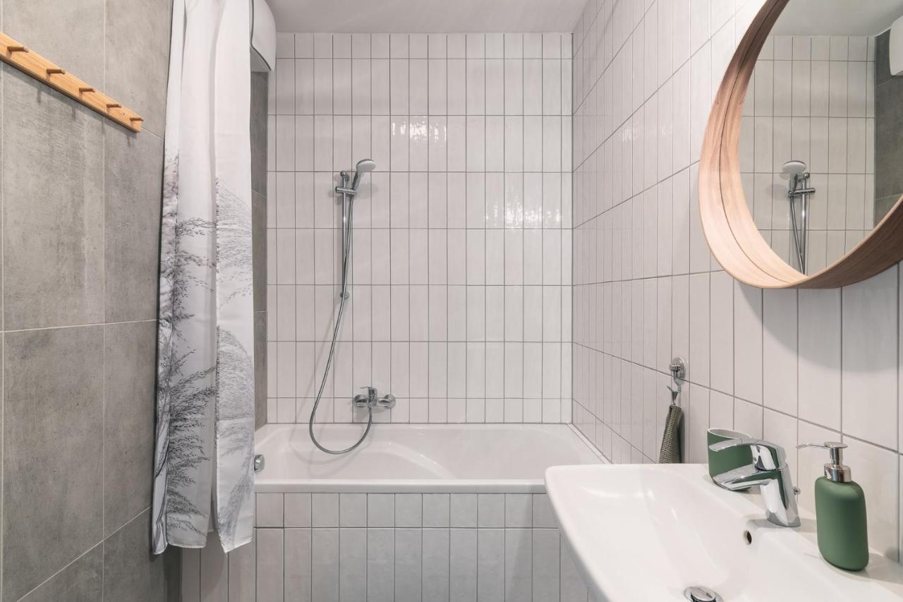 בודפשט Corvin Apartment With Balcony And Ac מראה חיצוני תמונה