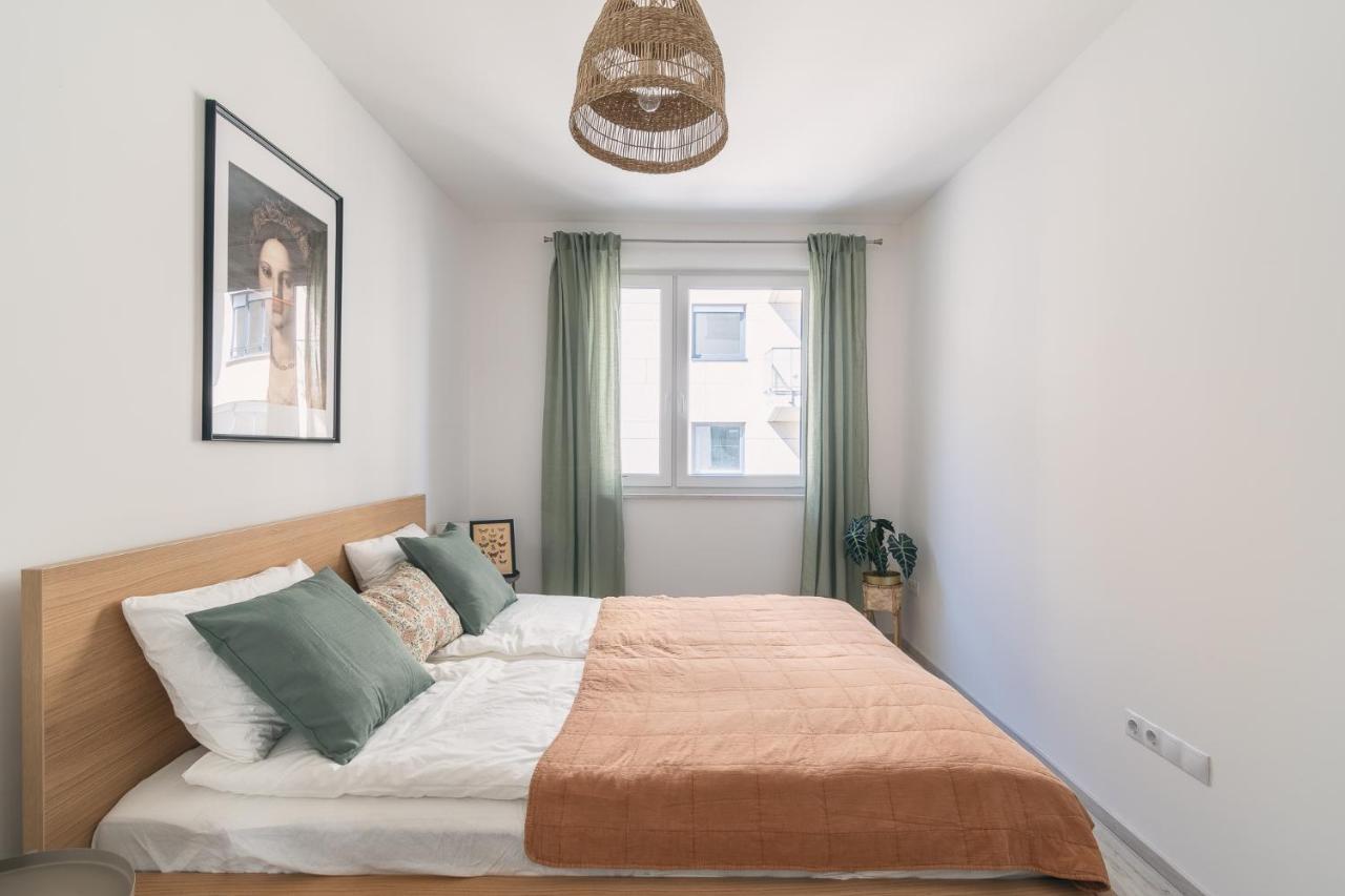 בודפשט Corvin Apartment With Balcony And Ac מראה חיצוני תמונה